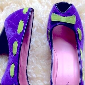 Marc by Marc Jacobs quilted purple velvet & green ribbon peep toe 4” heel